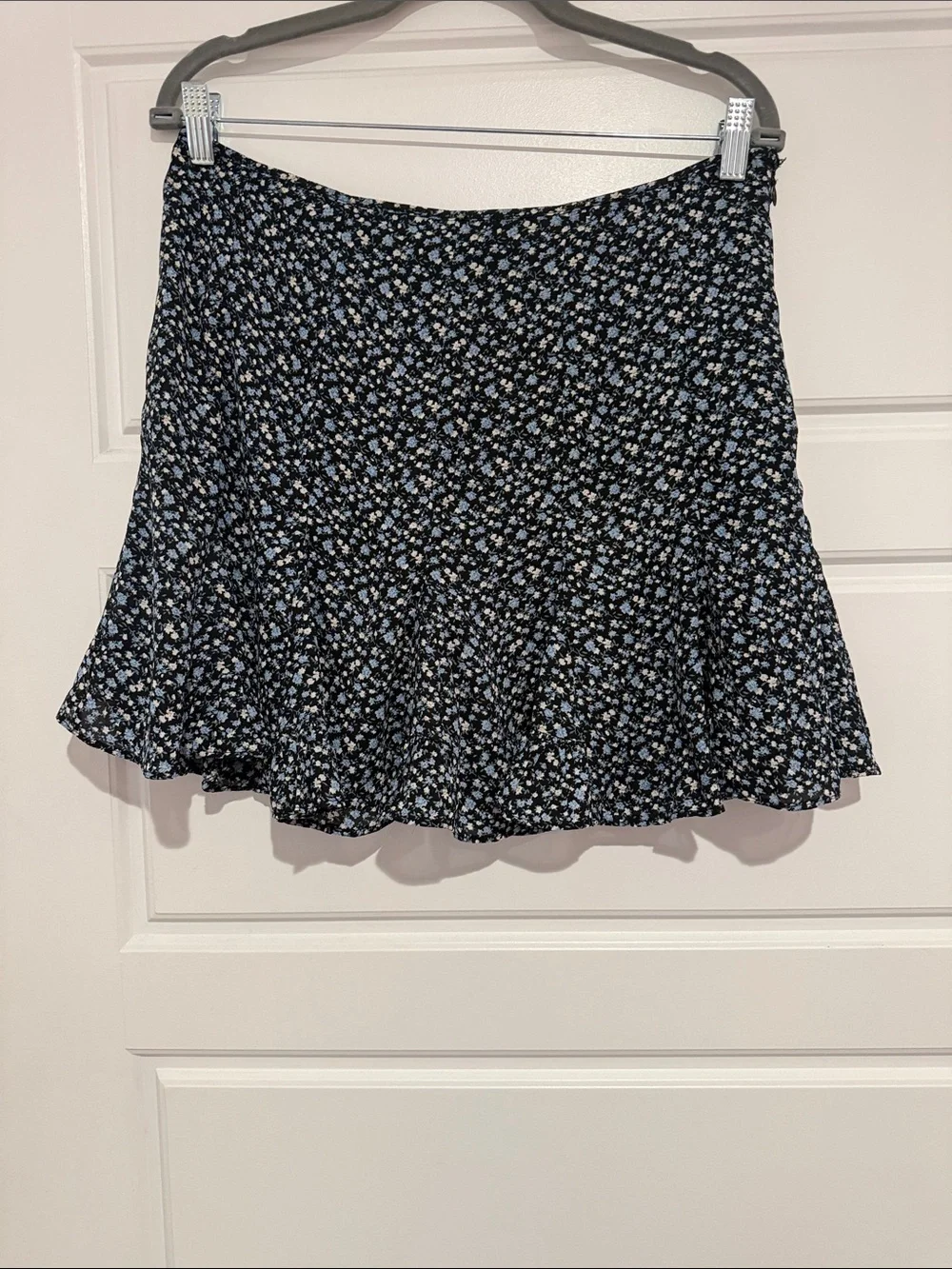 Blu Pepper Black Floral Skater Skirt with Blue & White Blossoms - Picture 1 of 3